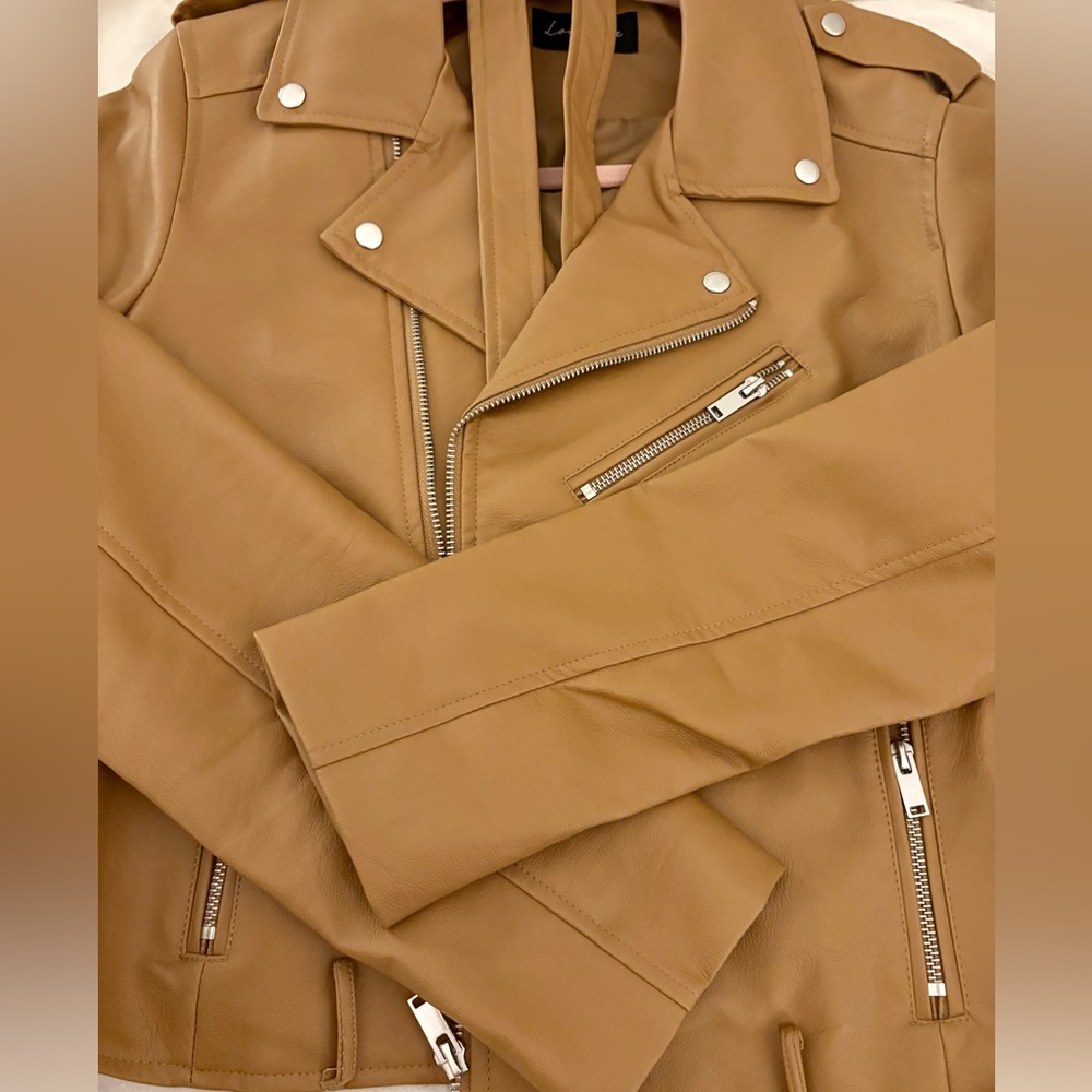 Women’s Tan Leather Jacket: Size, large NWOT